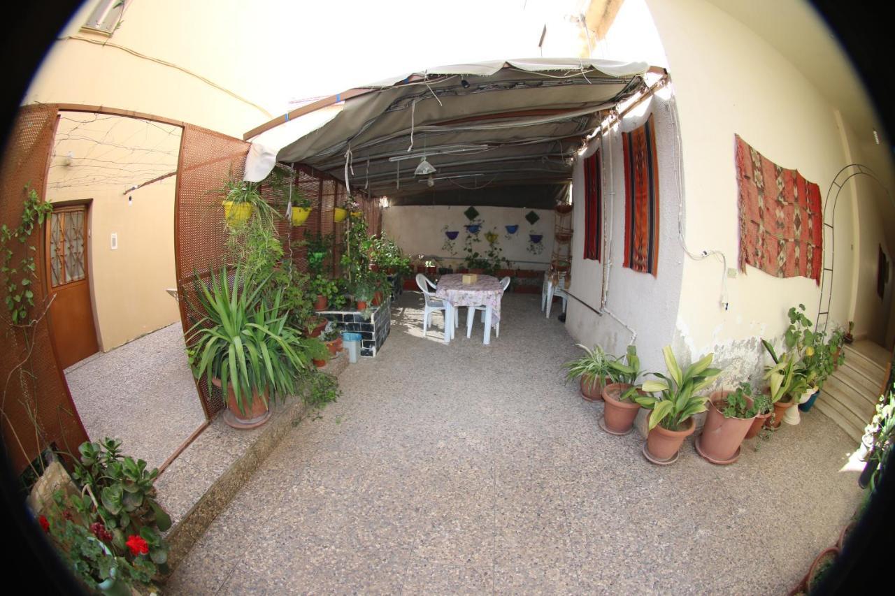 Alice & Andrew Apt. Few Steps To Madaba Old City Center Exterior foto